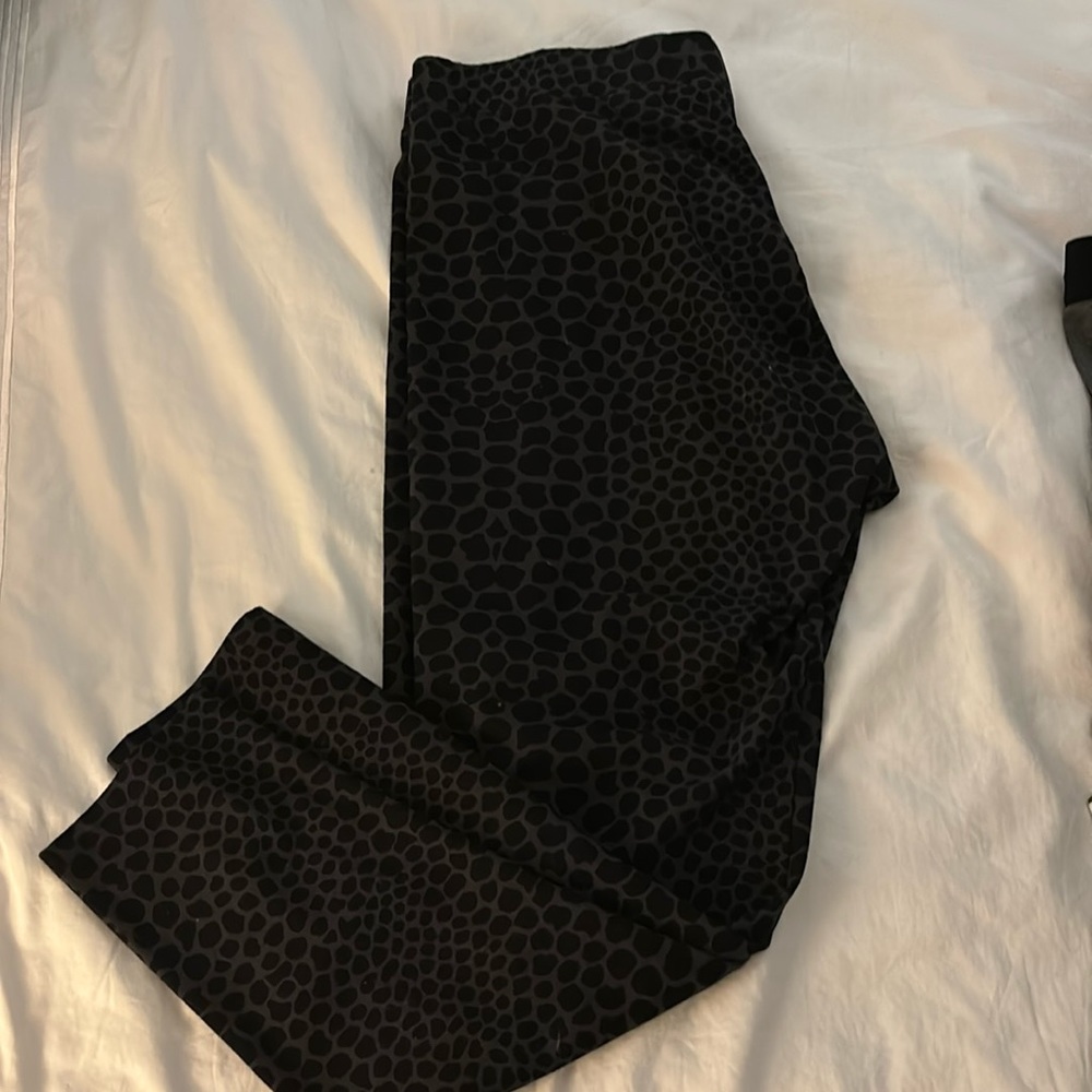 Black, leopard prints, skinny leg pants